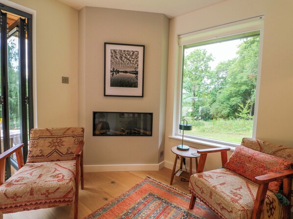 Interior - Lakeside Lodge (Etchingham)