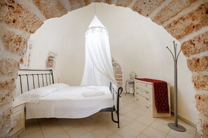 1 Schlafzimmer, Bügeleisen/Bügelbrett