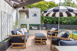 Terrace/patio - Gated Home With Pool & Hot Tub (Vista)