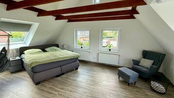 2 bedrooms, WiFi, bed sheets