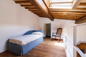 2 bedrooms, iron/ironing board