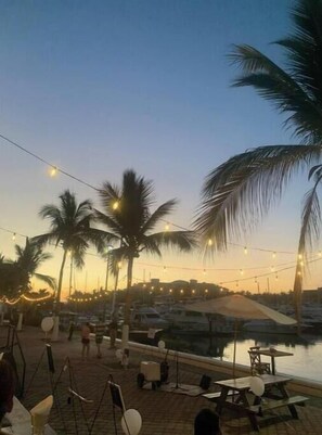 Outdoor dining