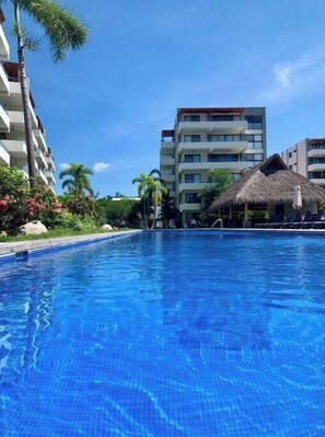 Outdoor pool, a heated pool