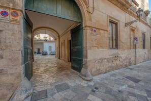 Exterior - Apartment 'San Leonardo Apartments - Suite' with Wi-Fi (Lecce)