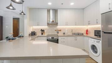 Fridge, microwave, oven, stovetop