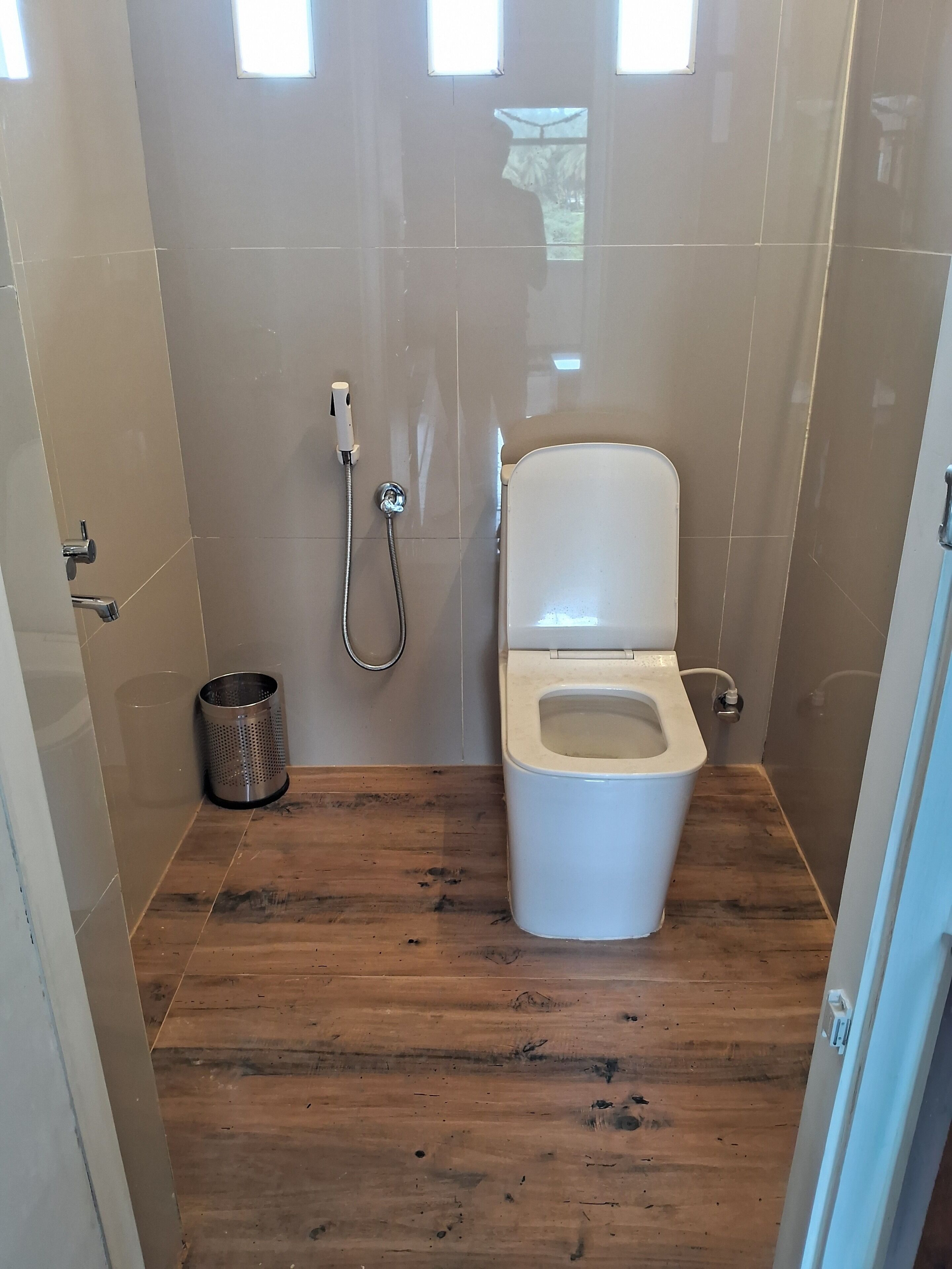 Dusche, Handtücher, Seife, Toilettenpapier