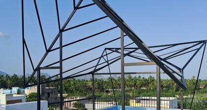 Luxury 2-bedroom apartment with WiFi, AC & Rooftop Jacuzzi pool near Kanyakumari