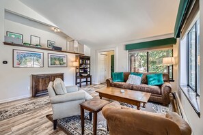 TV, fireplace, DVD player, stereo