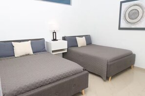 2 chambres, fer et planche à repasser, accès au Wi-Fi (inclus)
