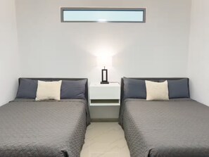 2 chambres, fer et planche à repasser, Wi-Fi gratuit, draps fournis