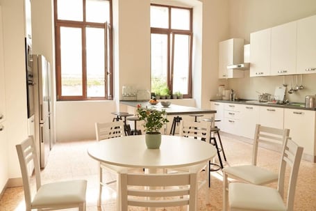 Shared fridge, microwave. HUB Portanova