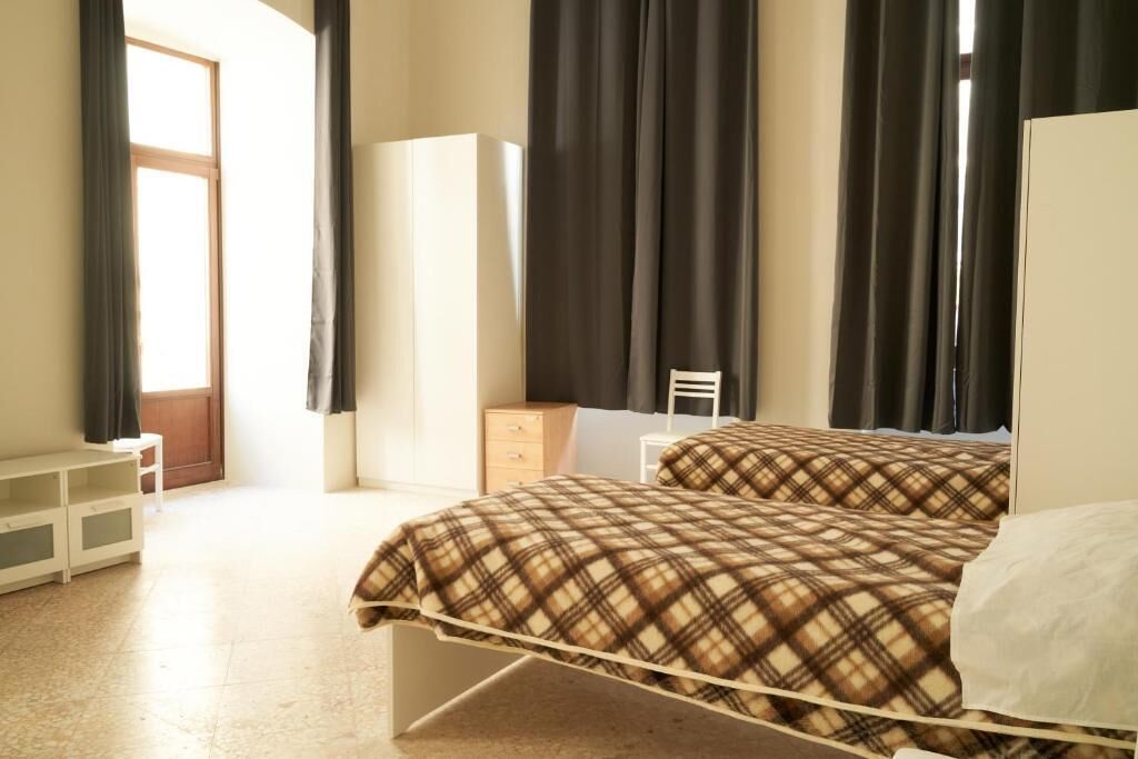 Bàn ủi/dụng cụ ủi quần áo, truy cập Internet không dây miễn phí 