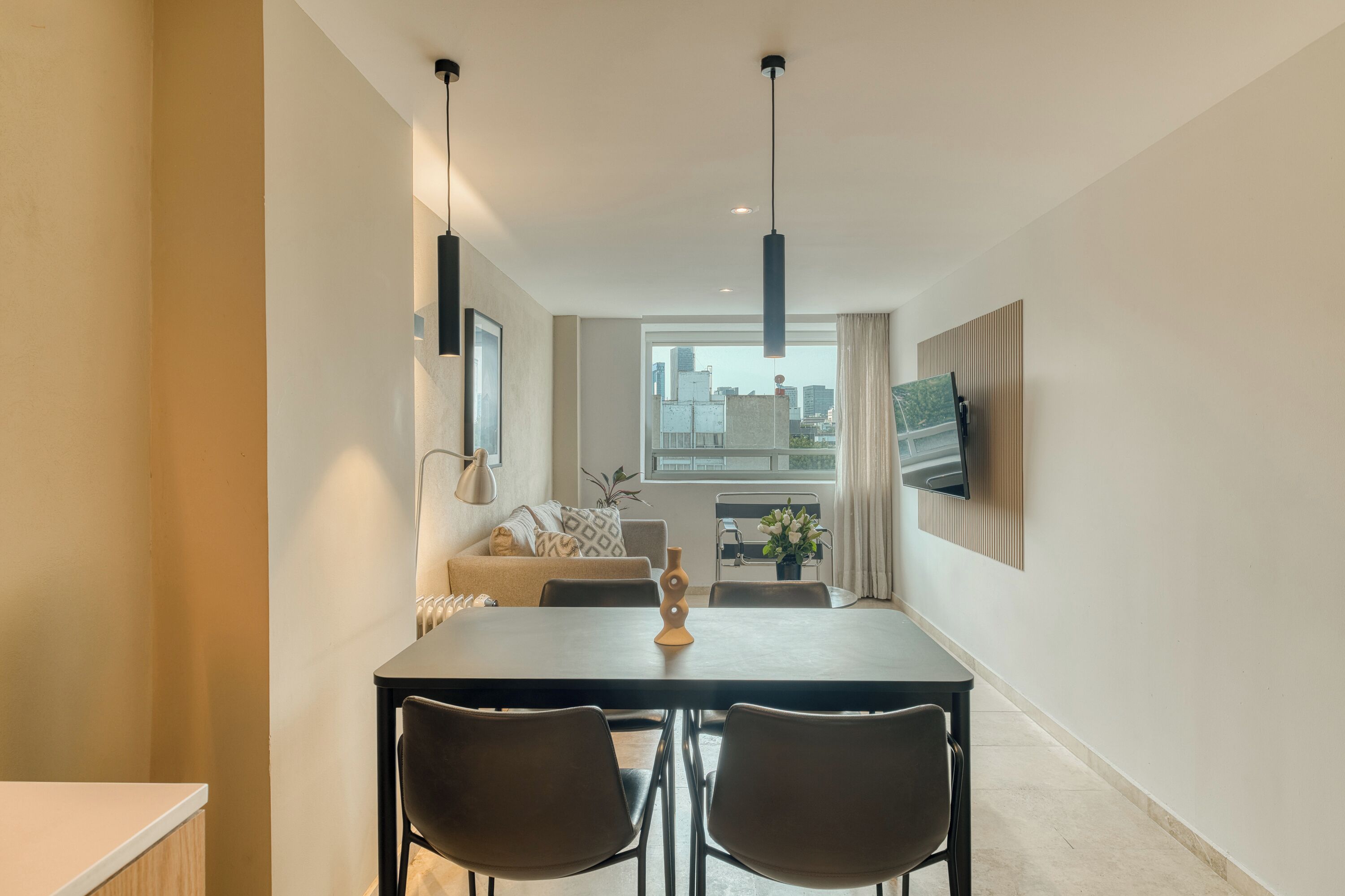 Departamento, 2 habitaciones | Área de sala de estar | Smart TV 