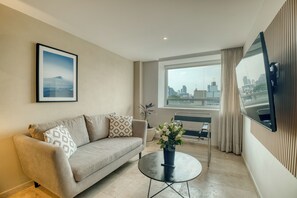 Apartment, 2 Bedrooms | Living area