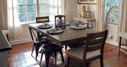 Cozy Coastal Cottage