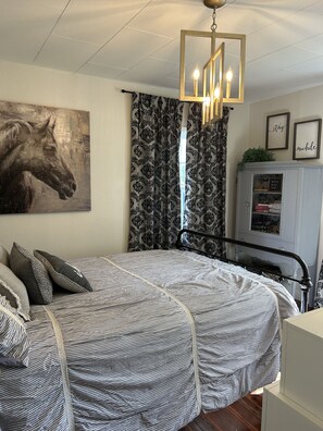 3 Schlafzimmer, Reisekinderbett, kostenloses WLAN, Bettwäsche