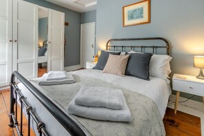 2 bedrooms, free WiFi, bed sheets - 2 Bed in Ilfracombe (oc-f31994) (Ilfracombe)