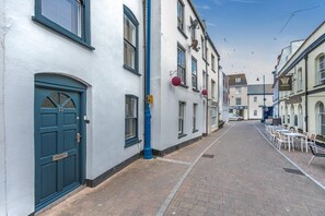 Exterior - 2 Bed in Ilfracombe (oc-f31994) (Ilfracombe)