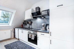 Fridge, microwave, oven, stovetop