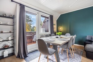 Dining - Apartment 'Heide West' with Balcony and Wi-Fi (Schneverdingen)
