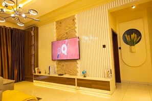 Interior - Stylish 3-Bedroom Apartment w/ PS5 (Lekki)