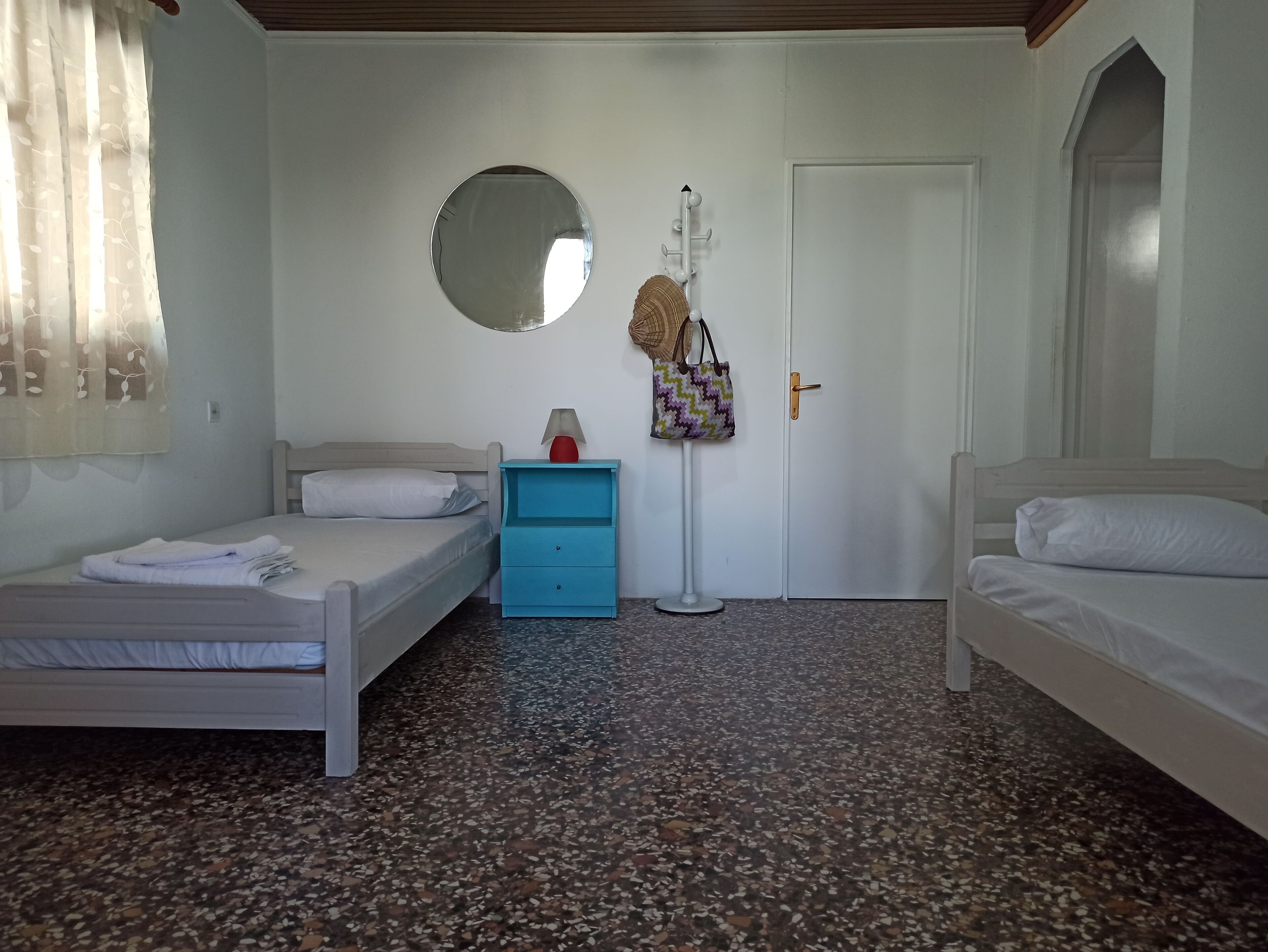 3 makuuhuonetta, silitysrauta/-lauta, Wi-Fi, vuodevaatteet