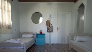 3 slaapkamers, een strijkplank/strijkijzer, wifi, beddengoed