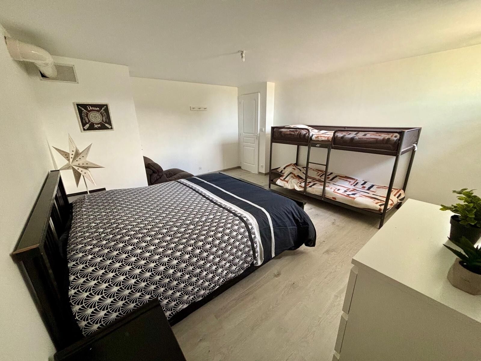 4 soveværelser, gratis Wi-Fi, sengetøj