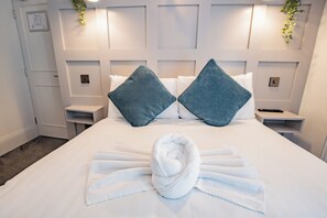 1 bedroom, iron/ironing board, WiFi, bed sheets - Charming Howth Marina Retreat (Dublin)