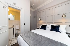 1 slaapkamer, een strijkplank/strijkijzer, wifi, beddengoed