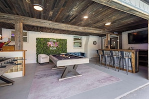 Spielezimmer