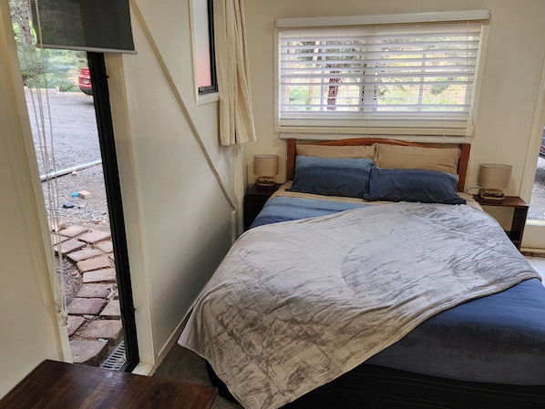 1 bedroom, iron/ironing board, WiFi