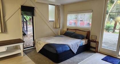 Thames River Valley Studio Retreat 2