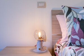 2 bedrooms, iron/ironing board, travel cot, WiFi