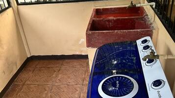 Enceinte de lâhĂ©bergement