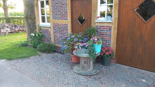 Holiday Home 'Ruhe Auf Dem Lande' with Private Terrace and Private Garden