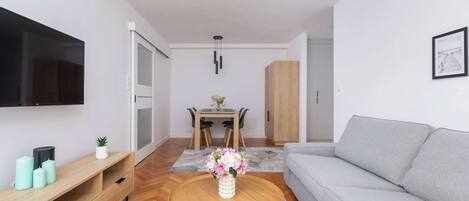 Téléviseur, bureau