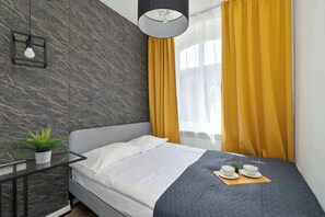 1 slaapkamer, een strijkplank/strijkijzer, reisbedje, wifi