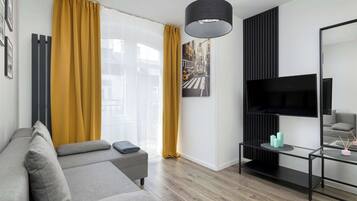 TV, fireplace, offices