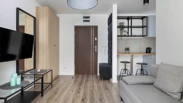 TV, fireplace, offices