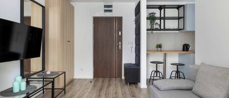 TV, fireplace, offices