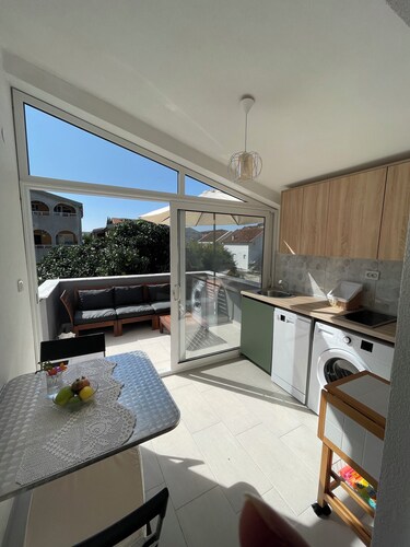 Grapefruit house in a quiet, natural location close to the beach