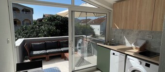 Grapefruit house in a quiet, natural location close to the beach