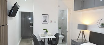 6 Mins to NEC & BHX Studio FREE PARKING 