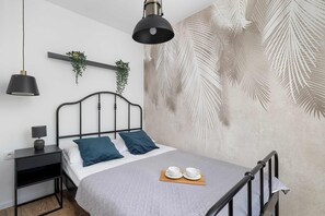 1 غرفة نوم ومكواة/لوح كي وسرير سفر وواي فاي