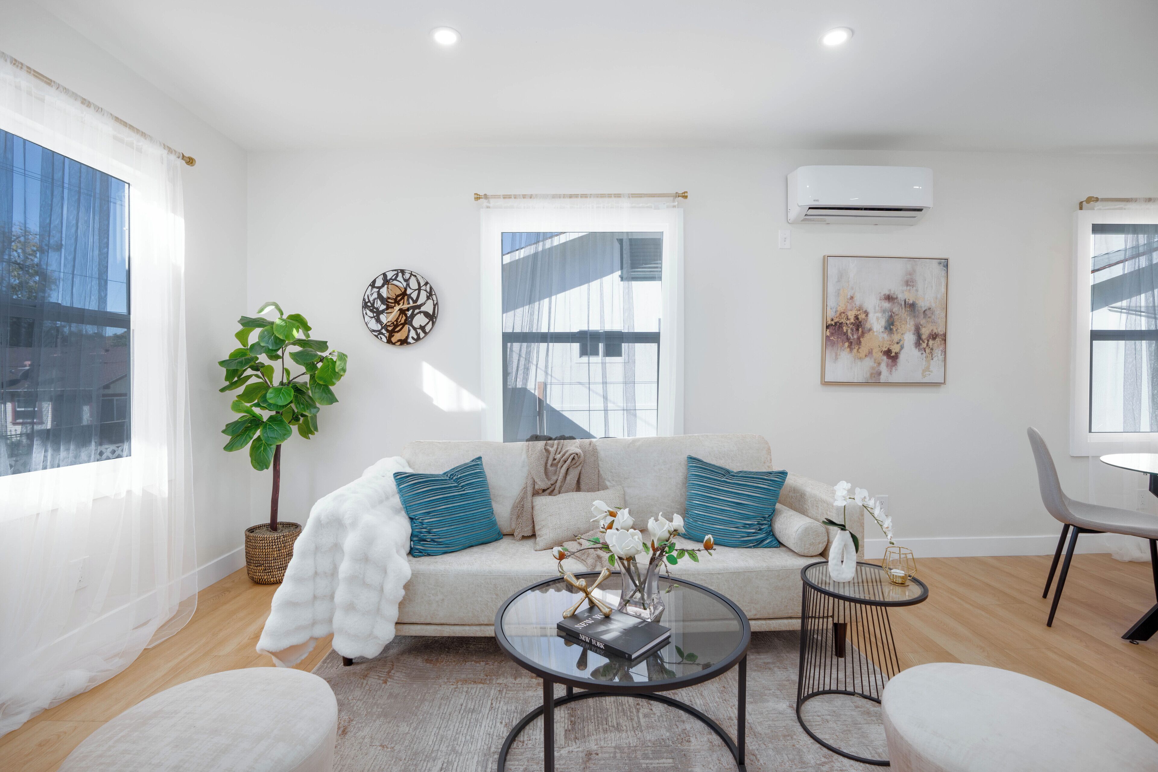 Chic Comfort Meets Prime Location Mid-term Rental In The Heart Of Eagle Rock - Altadena, CA