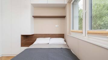 1 chambre, fer et planche à repasser, lit parapluie, Wi-Fi