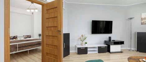 1 bedroom, iron/ironing board, travel crib, WiFi