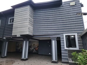 Exterior - House 44 (Kwara)