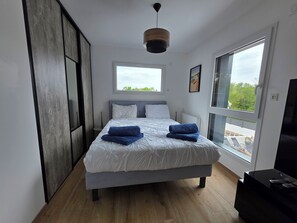 5 Schlafzimmer, Bügeleisen/Bügelbrett, Reisekinderbett, kostenloses WLAN